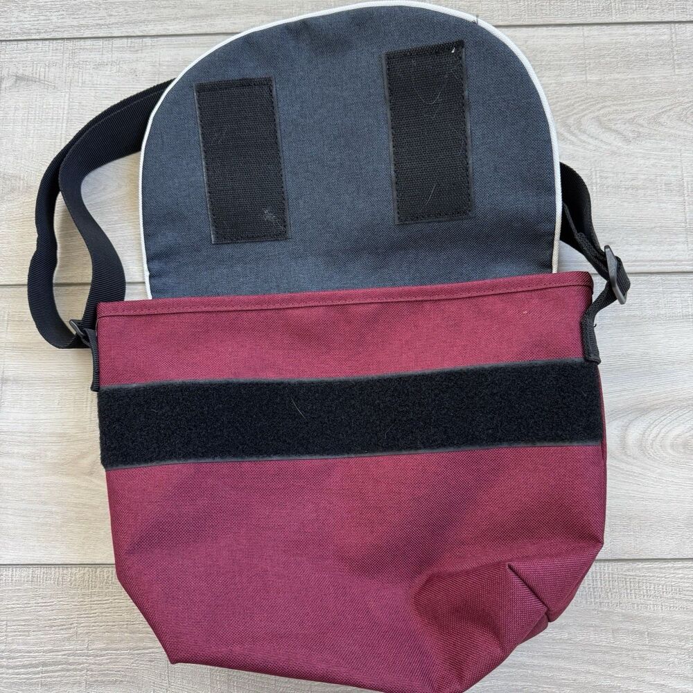 Anello Western' It Messenger Crossbody Bag Burgundy Navy Colorblock, OS - Picture 9 of 11